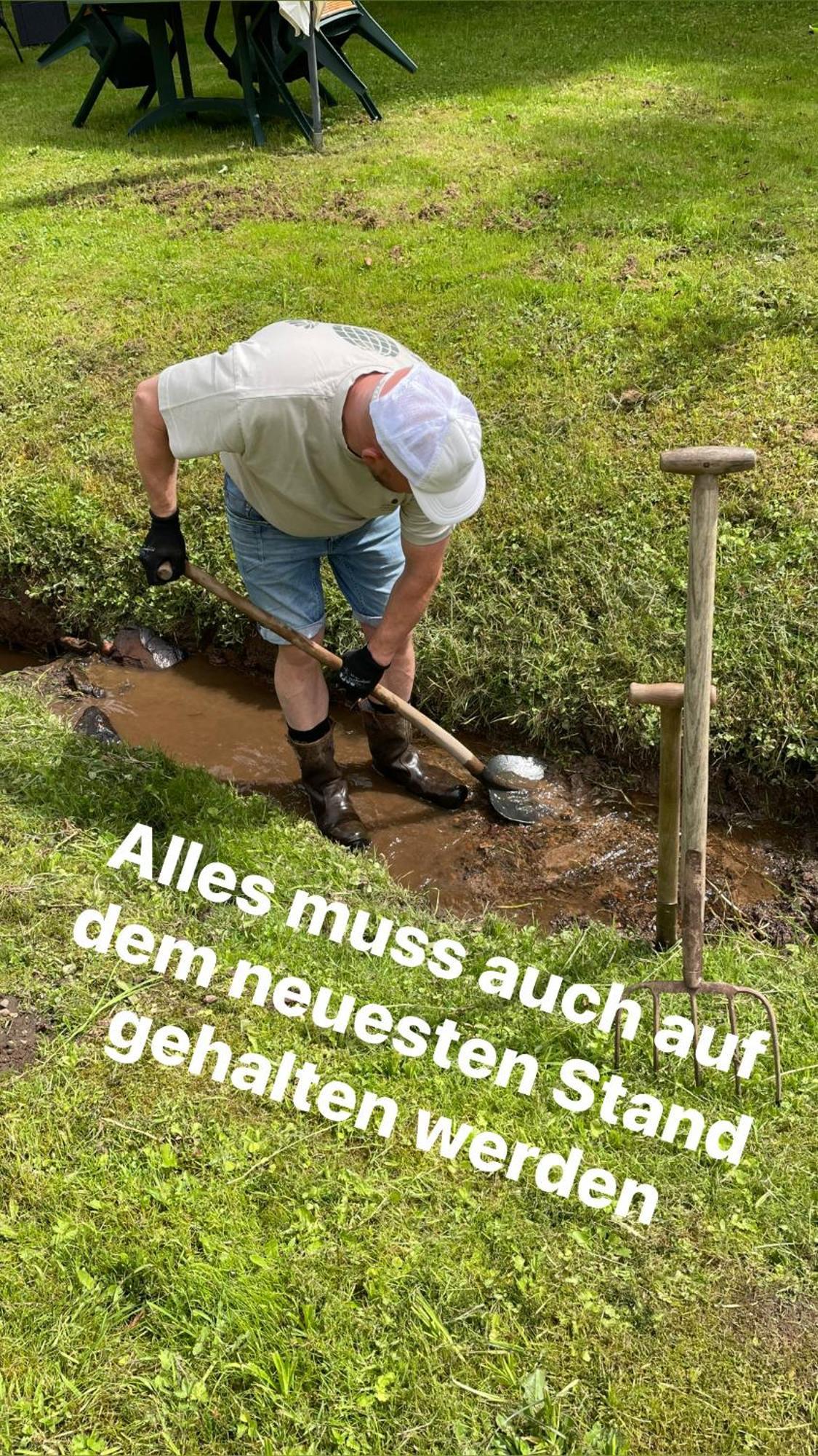 Pension Zur Quelle Deudesfeld Exterior foto